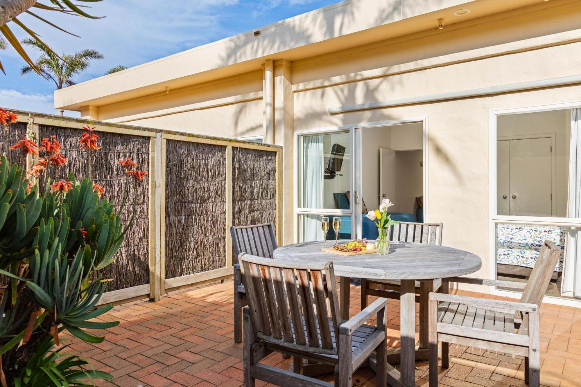 Ocean Beach Motor Lodge Gisborne Exteriör bild